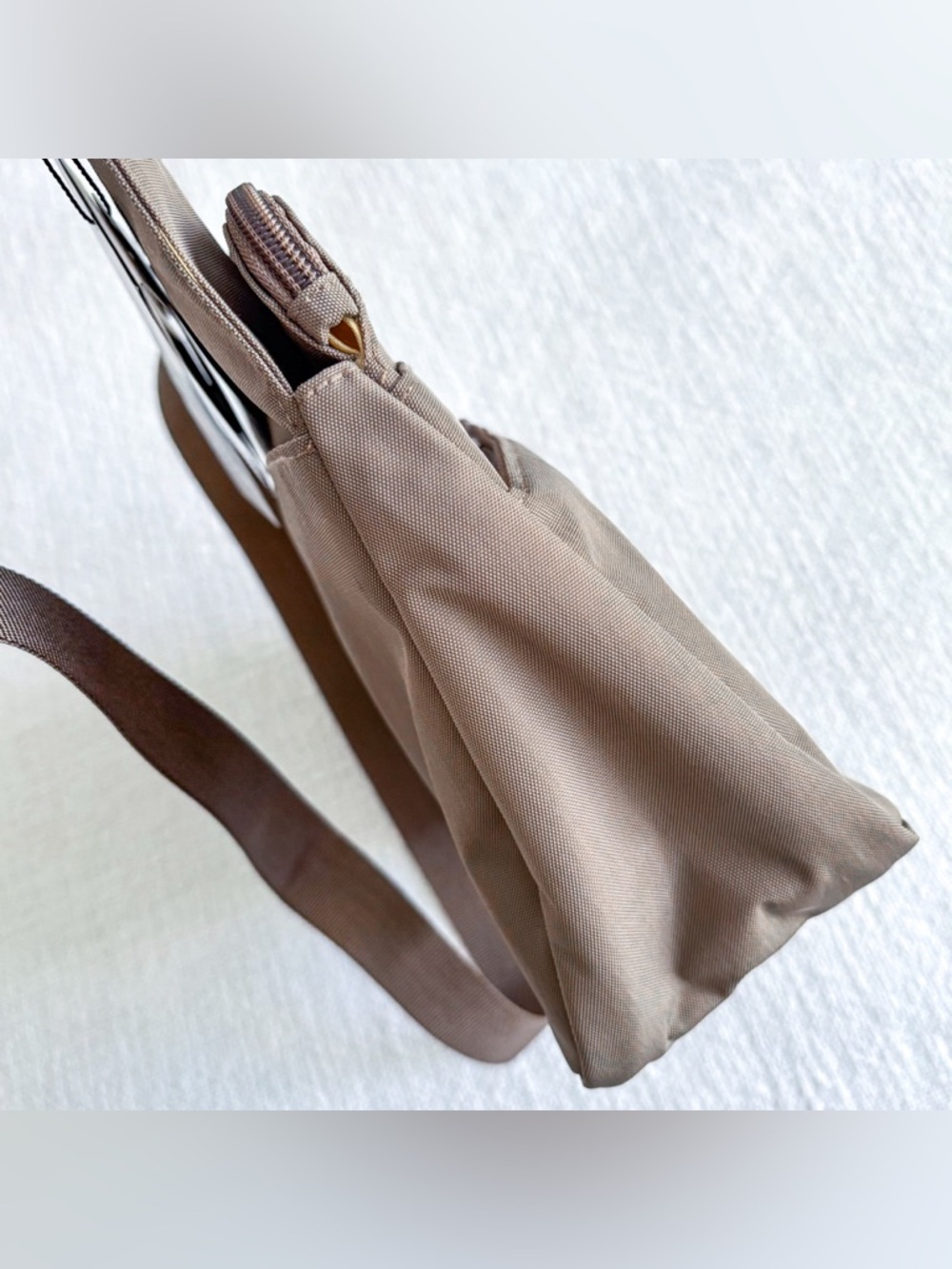 Baggallini cross over crossbody. - Picture 9 of 16